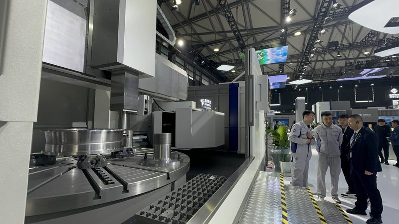 五轴龙门加工中心：揭秘其技术核心与品牌优势